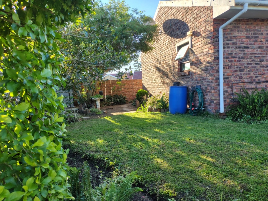 2 Bedroom Property for Sale in Kabega Park Eastern Cape